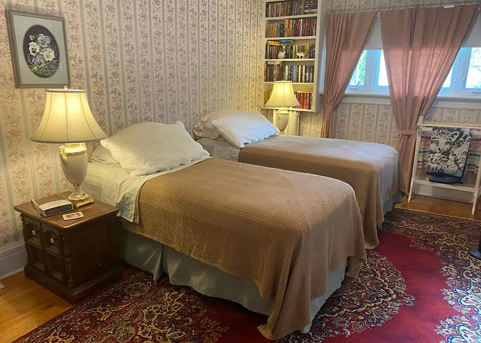 Bernard Gray Hall Bed And Breakfast Niagara-on-the-Lake