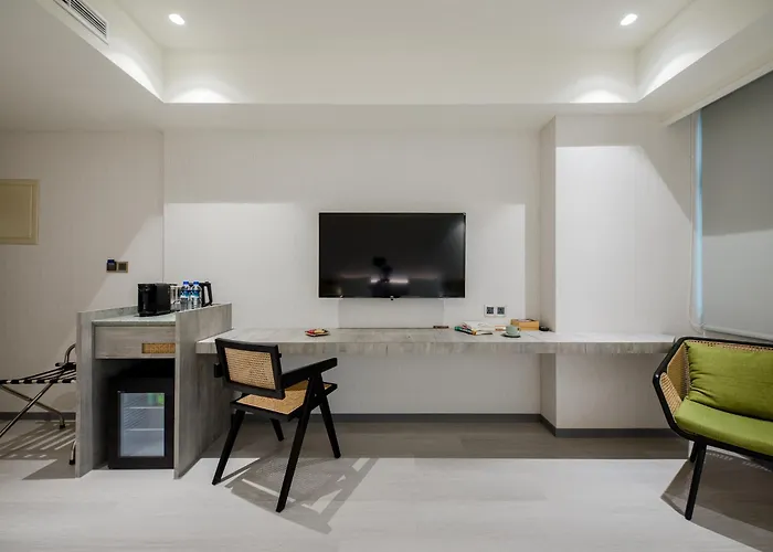 Dahu Park Hotel Taipei