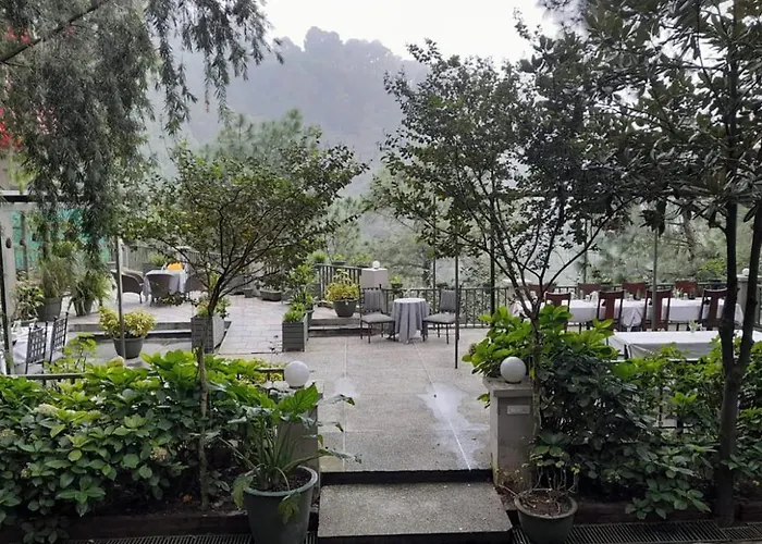7 Pines Kasauli Hotel
