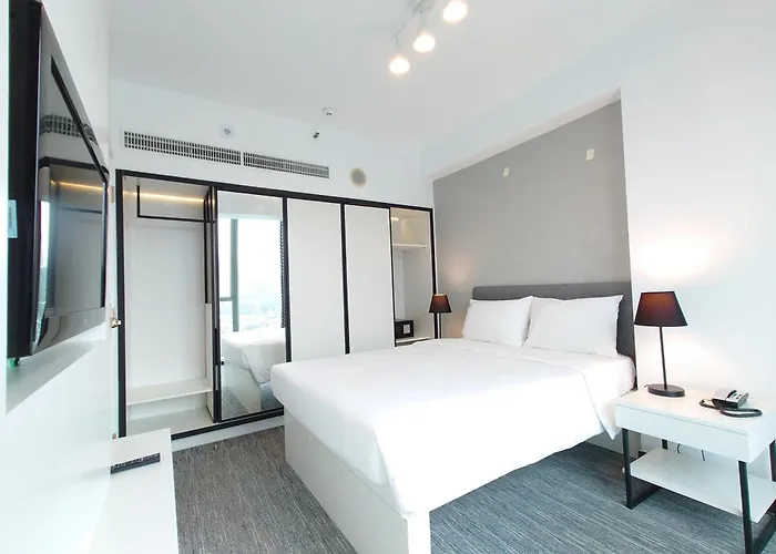 Grand Bay View Hotel Hong Kong