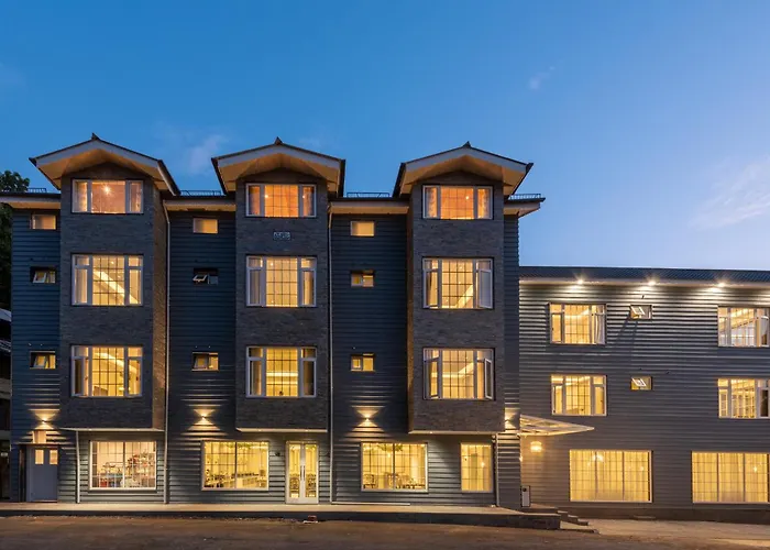 Hotel Grand Boulevard Durgjan