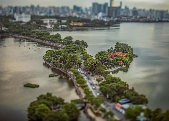 Margaery Boutique Apartment & Skyon9 Rooftop Bar Hanoi