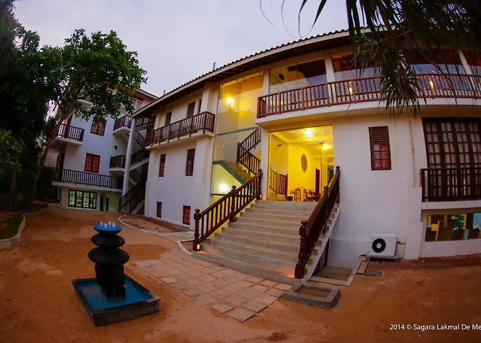 Marina Bentota Hotel