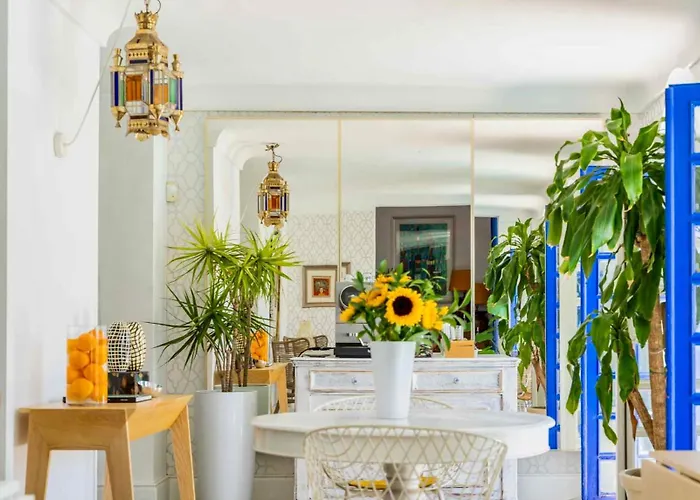 The Pearl - Marbella Bed & Breakfast
