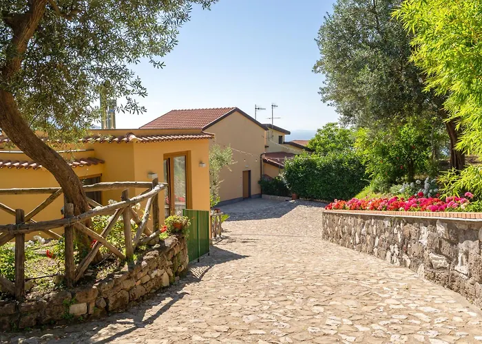 Casale Del Nonno Aparthotel Sorrento