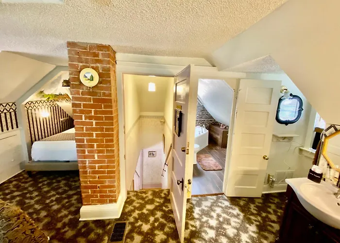 Holden House 1902 Bed & Breakfast Inn Colorado Springs