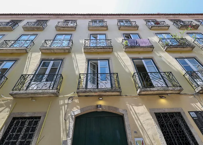 Lr Guest House Lisbon
