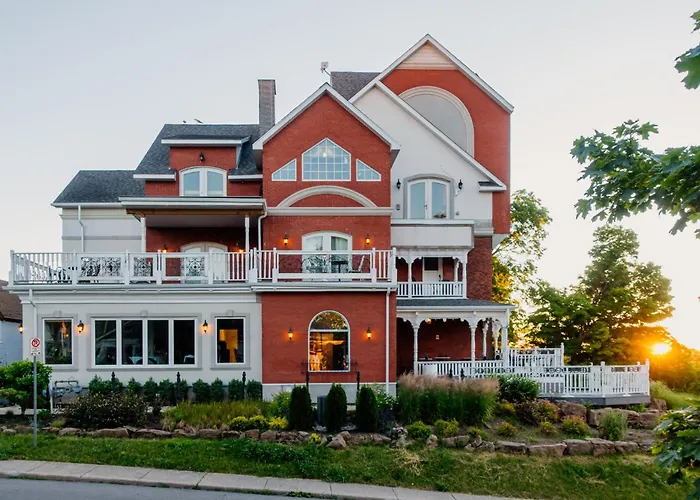 Niagara Grandview Boutique Hotel