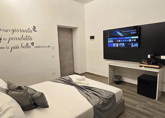Neapoli-In Hotel