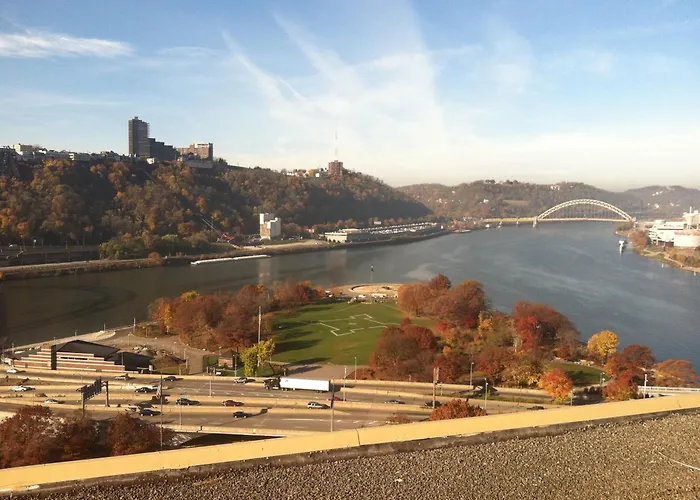 Wyndham Grand Pittsburgh Hotel