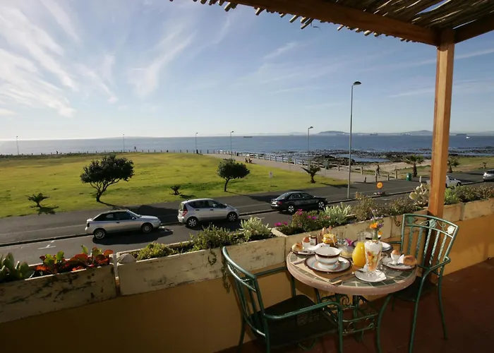 Dolphin Inn Guesthouse Cape Town