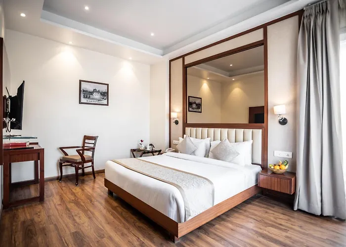 Amritara Sadka Amritsar Hotel