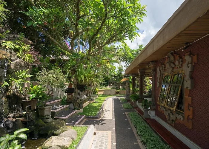 Nuaja Balinese Guest House Ubud 