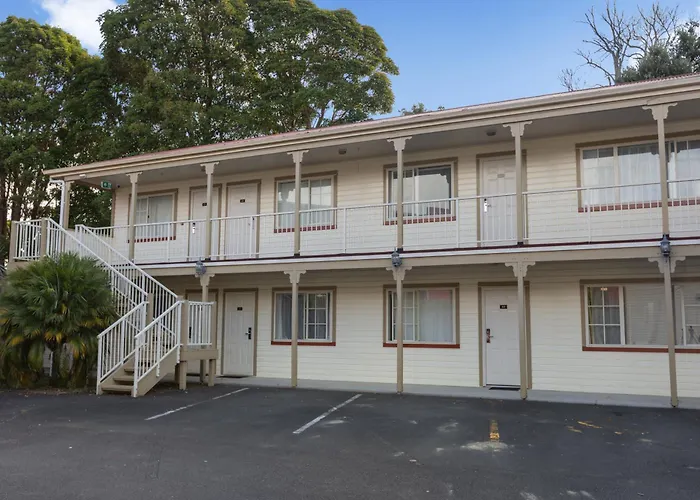 Bks Pioneer Motel Auckland