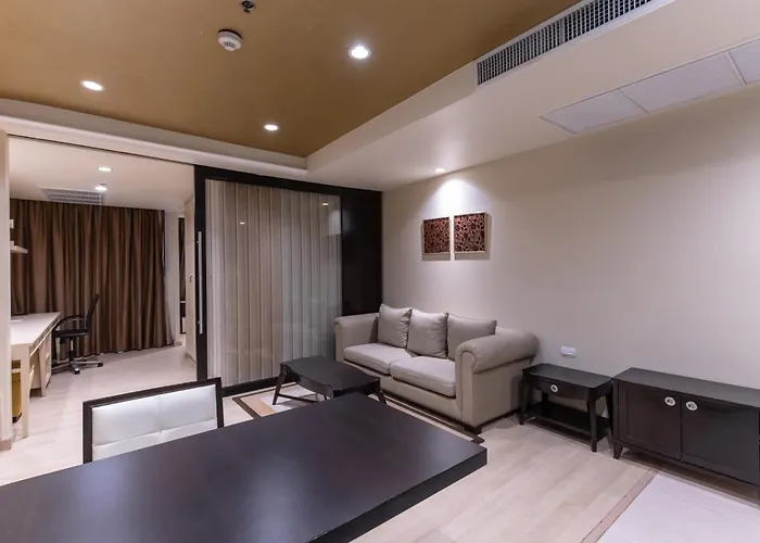 Admiral Premier Bangkok Hotel