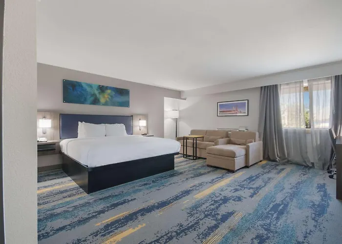 Clarion Pointe Okc Airport Hotel Oklahoma City