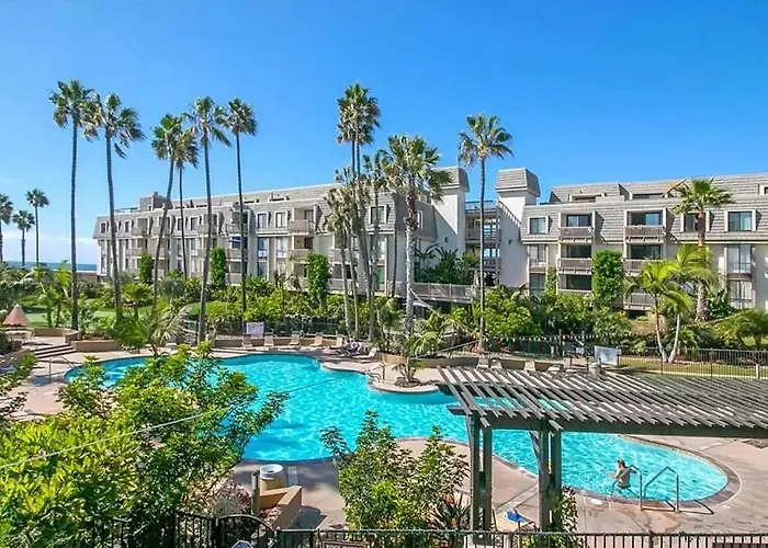 Oceanview Retreat - Steps To The Beach, Heated Pool, Walk Everywhere Oceanside