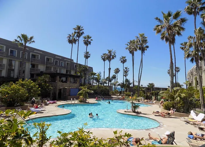 Oceanview Retreat - Steps To The Beach, Heated Pool, Walk Everywhere Oceanside