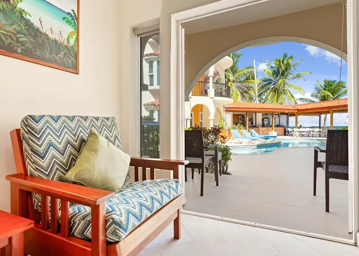 Sunbreeze Suites San Pedro 