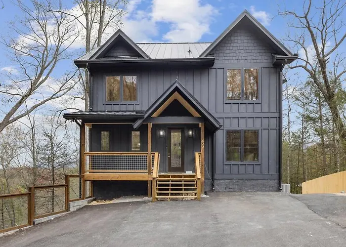 Black Bear Cove Gatlinburg
