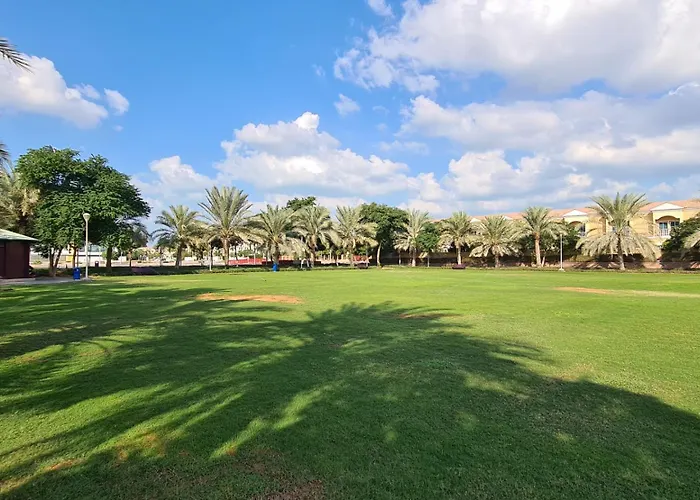 Bungalow 8 - Luxury 1-Bedroom Guest House In Jvt Dubai
