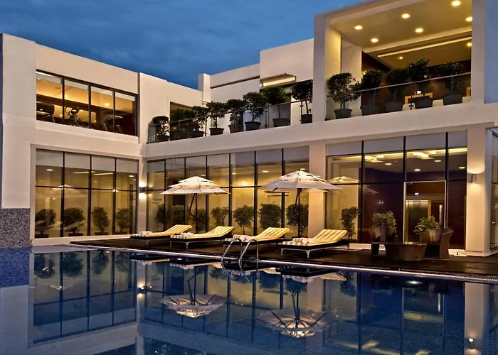 Golden Tulip Lucknow Hotel