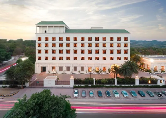 Dlf Club 3 Hotel Gurgaon