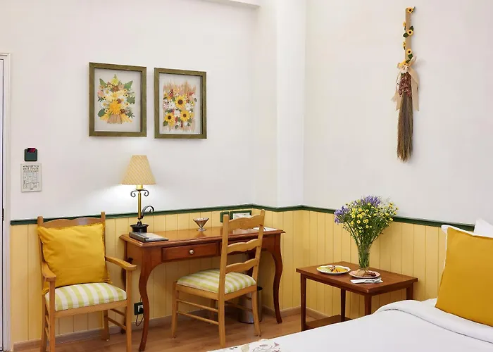 The Gordon House Hotel - Near Gateway Of India Mumbai