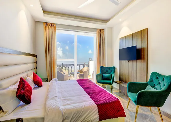 Luxe Resorts - Centrally Heated Air Conditioned Hotel In The Heart Of Kasauli