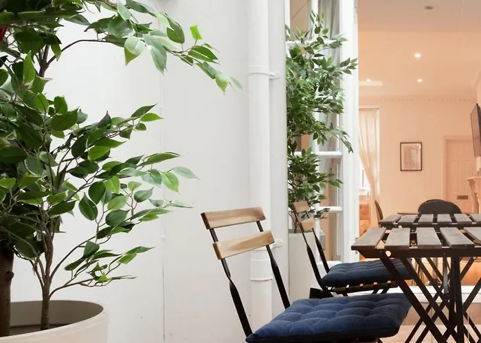 Spacious 1 Bed Sloane Square London