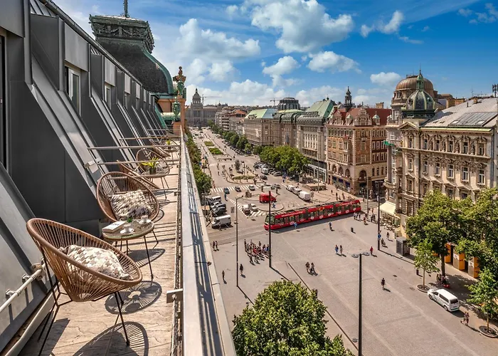 Vn17 Rooftop Suites By Adrez Prague