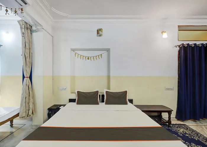 Hotel Girnar Villa Udaipur