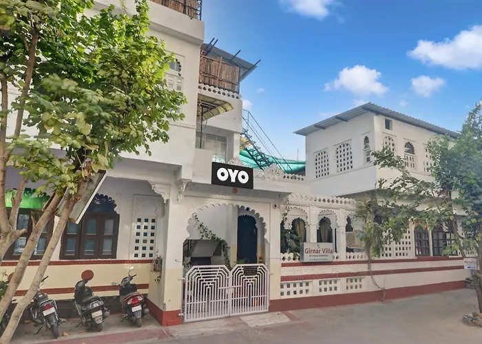 Hotel Girnar Villa Udaipur