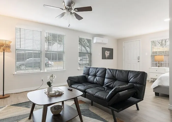 Calmont Guest House Fort Worth