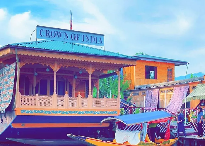 Crown Of India Group Of Houseboats Hotel Srinagar 