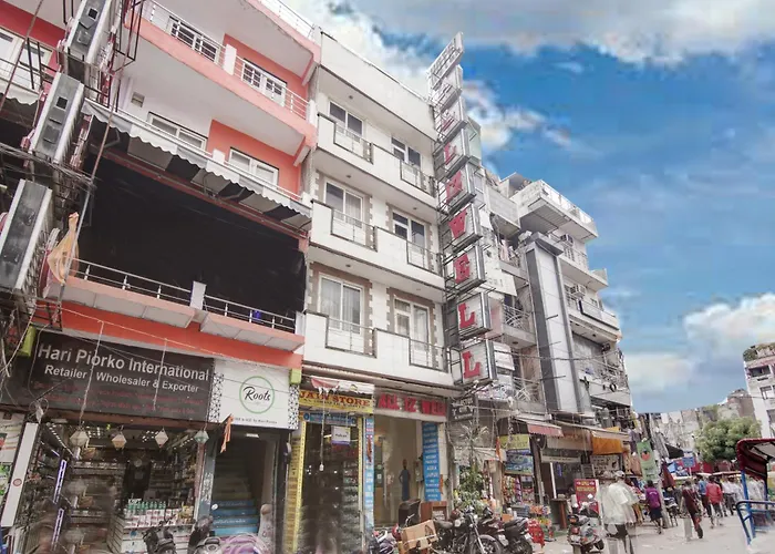 Hotel All Iz Well - Just A Min Away From New Delhi Railway Station