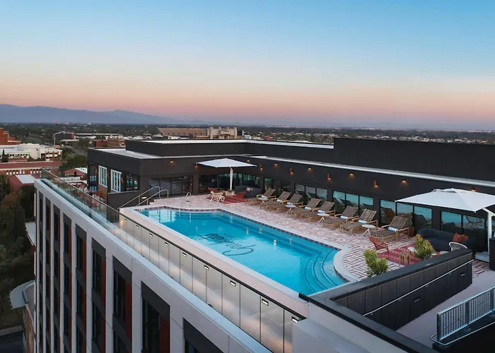 Graduate By Hilton Tucson Hotel