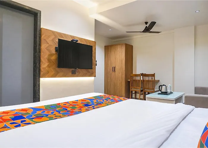 Oriva Shourya Residency Hotel Pune