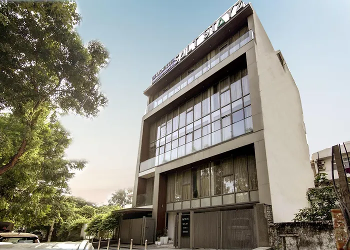 Saltstayz Select - Unitech Cyber Park Gurgaon