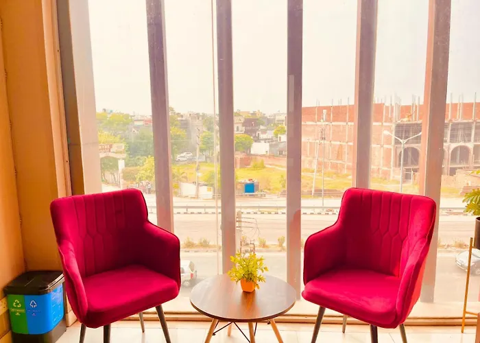 Hotel Pearl Grand-Family Hotel-Feel Like Home Zirakpur
