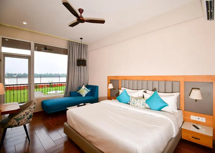Hotel Aviral Ganga Varanasi