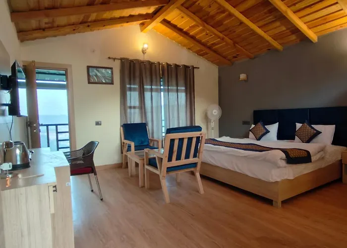 Woodpecker Nest By Lakes & Woods Mukteshwar