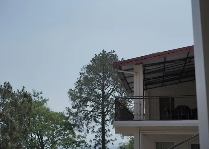 Amritara Kasauli Kollections Hotel