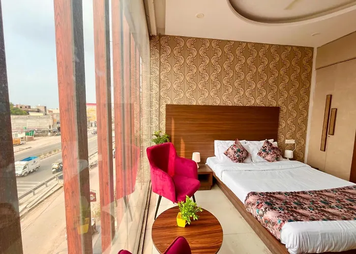Pearl Grand-A Unit Of Elena Group Hotel Zirakpur