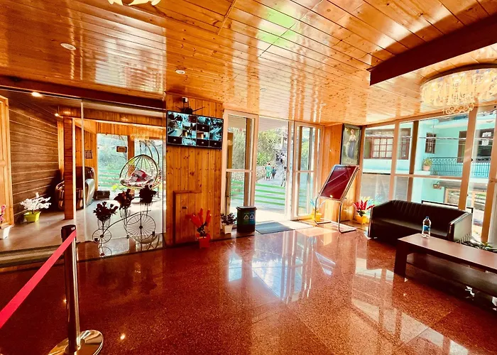 Vista Resort, Manali - ! Near Mall Road !! Hot & Cold Ac Rooms !! Best Selling !! Big Parking !! Luxury Collection !! Open Terrace !! Lift !! Playing Zone !! Property Of The Year !