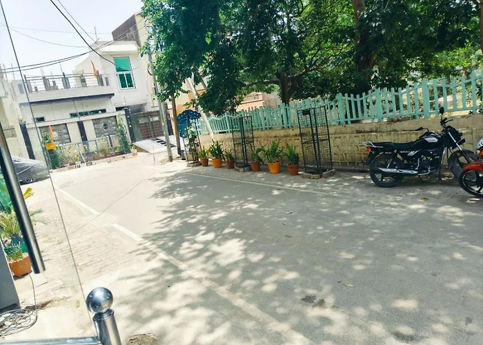 Shree Krishnam Residency Near Prem Mandir Hotel Vrindavan