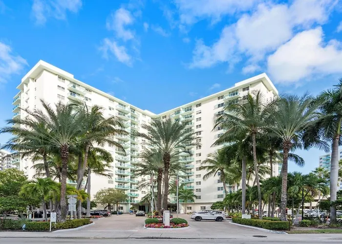 The Tides Ocean Luxury Suites Hollywood