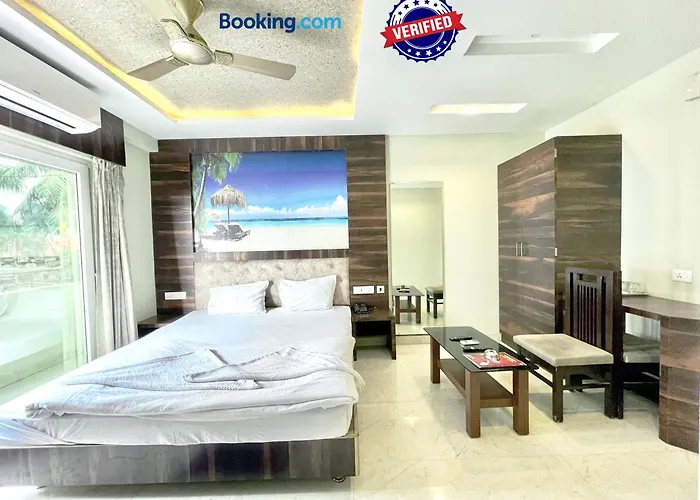 Hotel R- R Near Sea-Beach-&-Temple, Rooms With Balcony, & Wifi-Lift-Restaurant ,Fully-Air-Conditioned Hotel With Upi And Card Payment Facility Puri