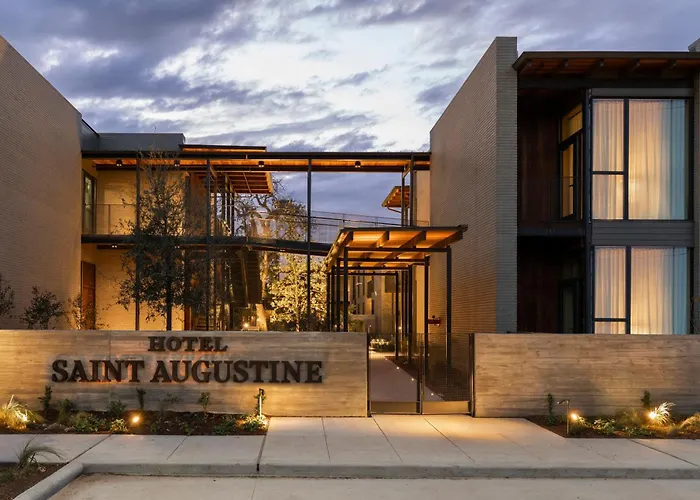 Hotel Saint Augustine Houston
