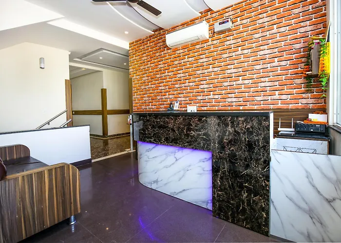 Hotel Woodcrest Zirakpur - Best Family Hotel By - A Unit Of Sidham Group